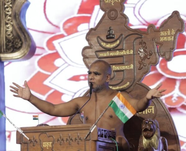 आचार्य श्री सुनील सागरजी ने इंदौर में शान, सुंदरता और वैभव पर गुरुर न करने का संदेश दिया